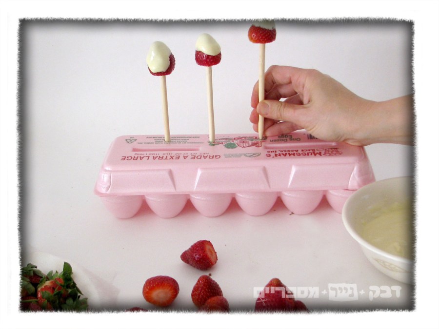 chocolate cake with kitlkat