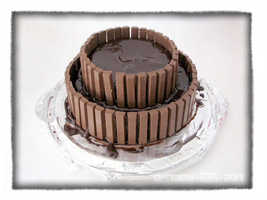 layered chocolate cake with kitkat